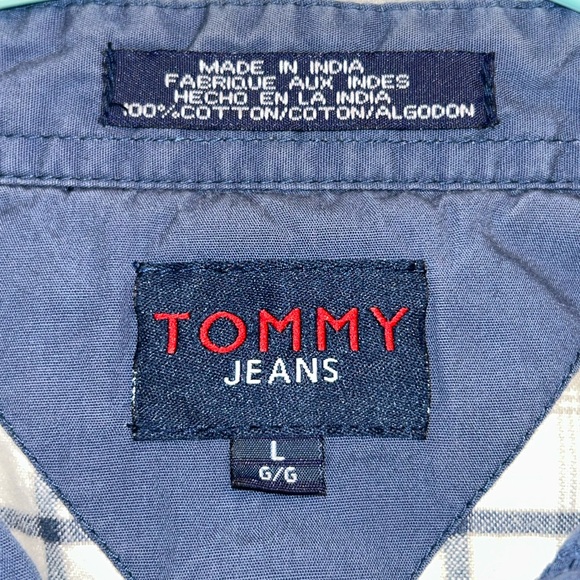 Tommy men’s shirt or teen . Size large - Picture 7 of 7